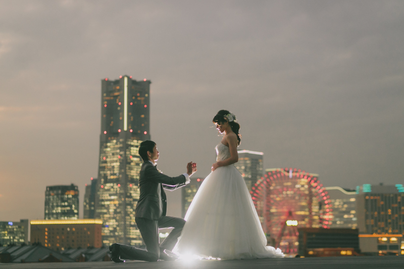 最高の夜景をバックに・・・