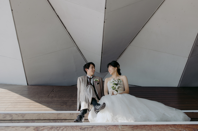 階段に座って・・