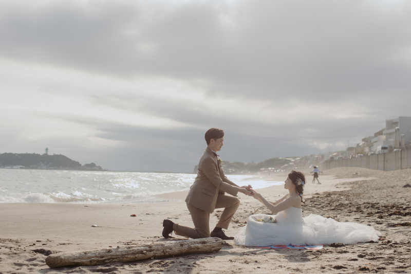 砂浜でプロポーズ！