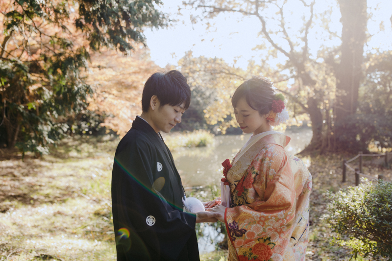 手を取って・・・