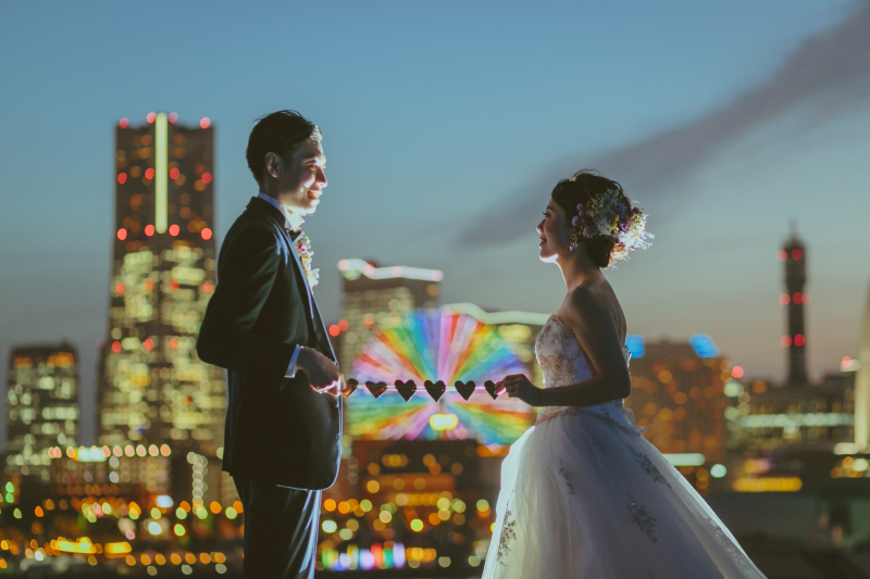 キラキラな夜景をバックに