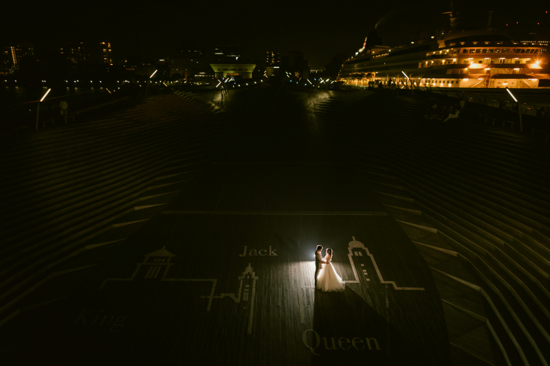 三塔のイラスト