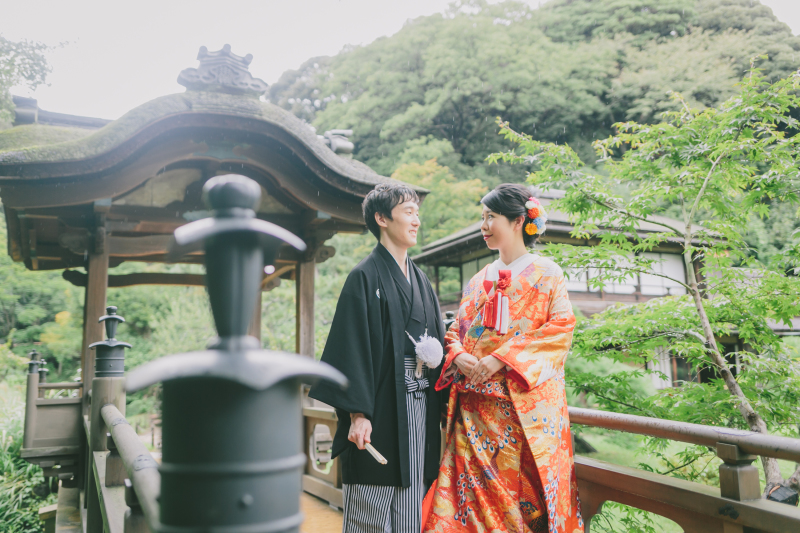 屋根付きの橋の下♪