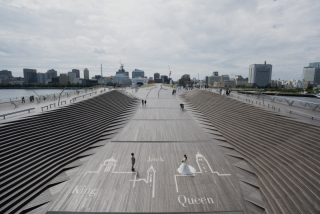 洋装　ロケーション撮影