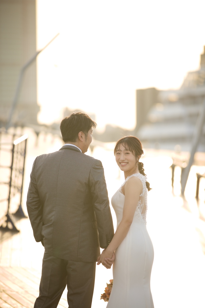 笑顔がとっても素敵なご新婦様振り向きショット！