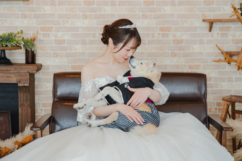 わんちゃんと見つめ合いショットがかわいいですね!