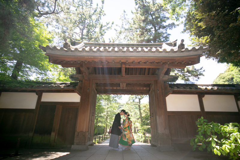 おでこを重ね合わせて