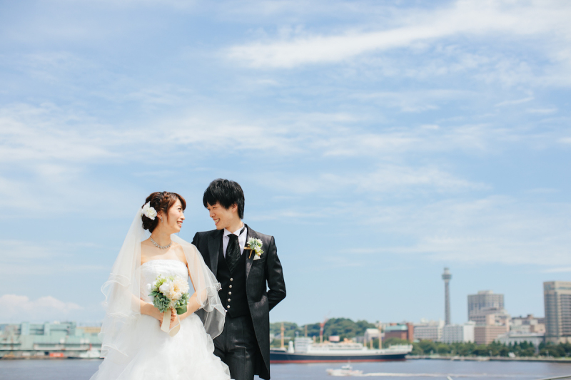 船をバックに♡