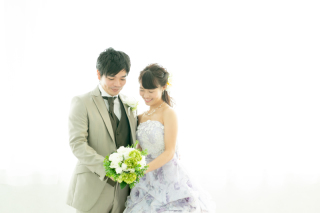 洋装 スタジオで記念撮影！