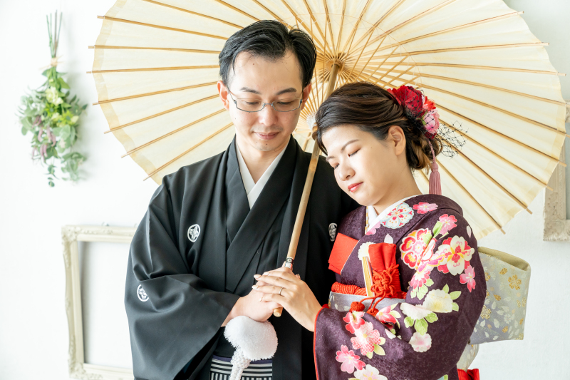 寄り添い合って