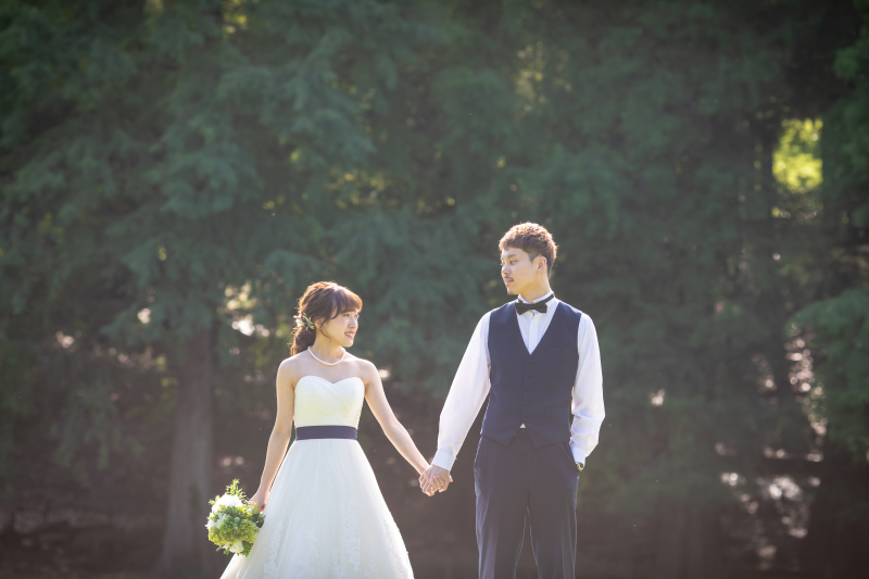 ナチュラルに手を繋いで