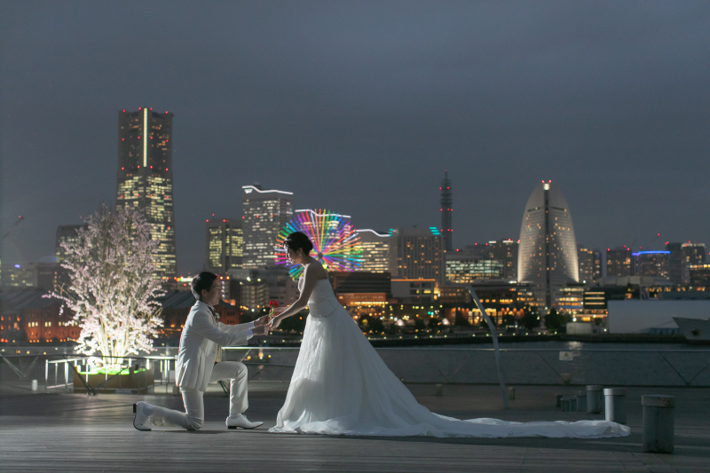 桜咲く三溪園と大桟橋の夜景