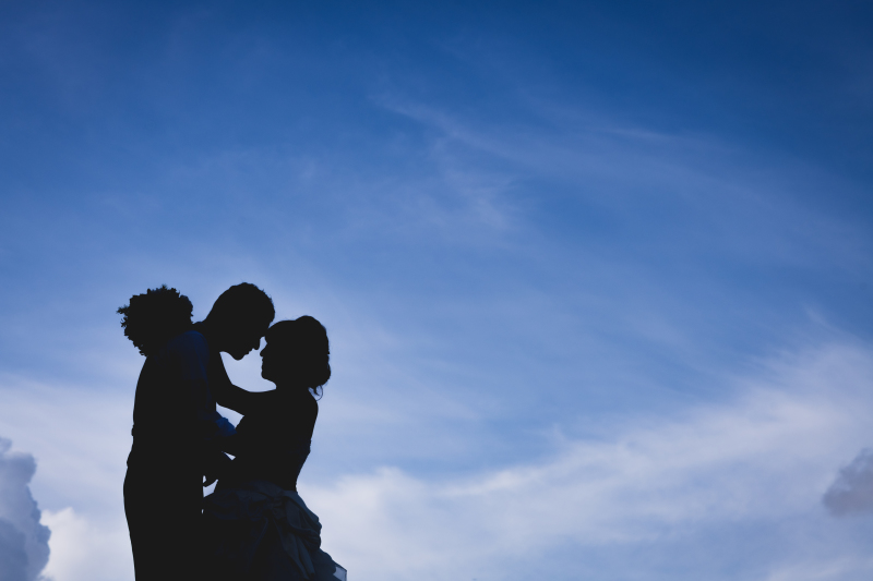 シルエット写真。