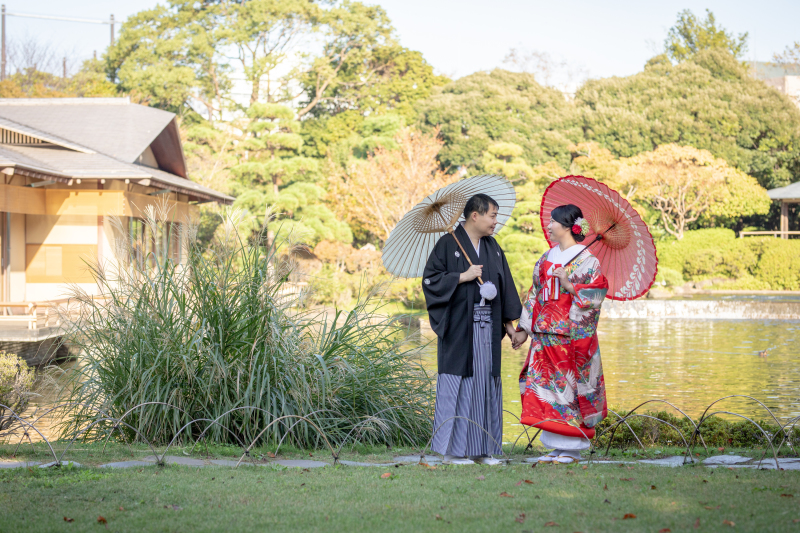 日本庭園と和傘