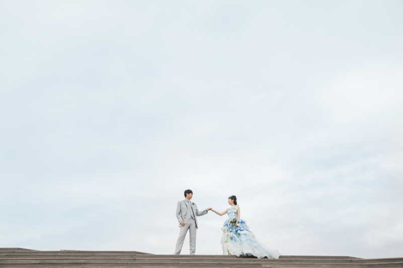 手を取り合って・・