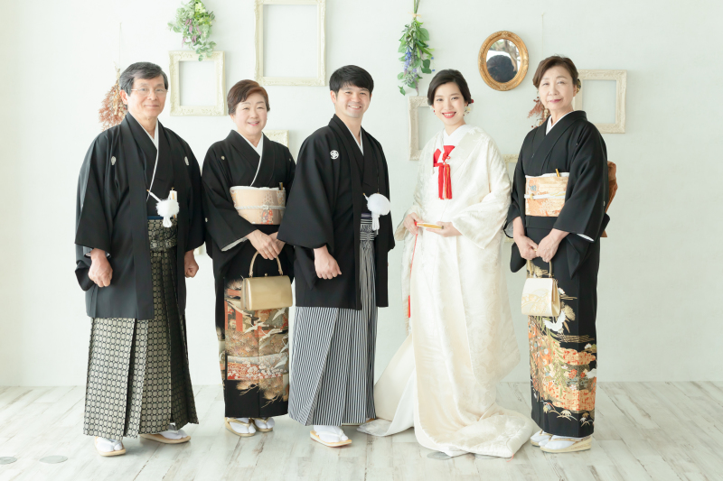 親御さまを呼んで、みんなでフォトウェディング