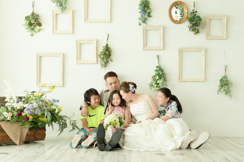 お子様たちと一緒に結婚10周年の記念＊