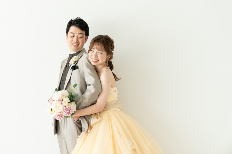 ONESTYLE 横浜_ウエディングドレスが豊富