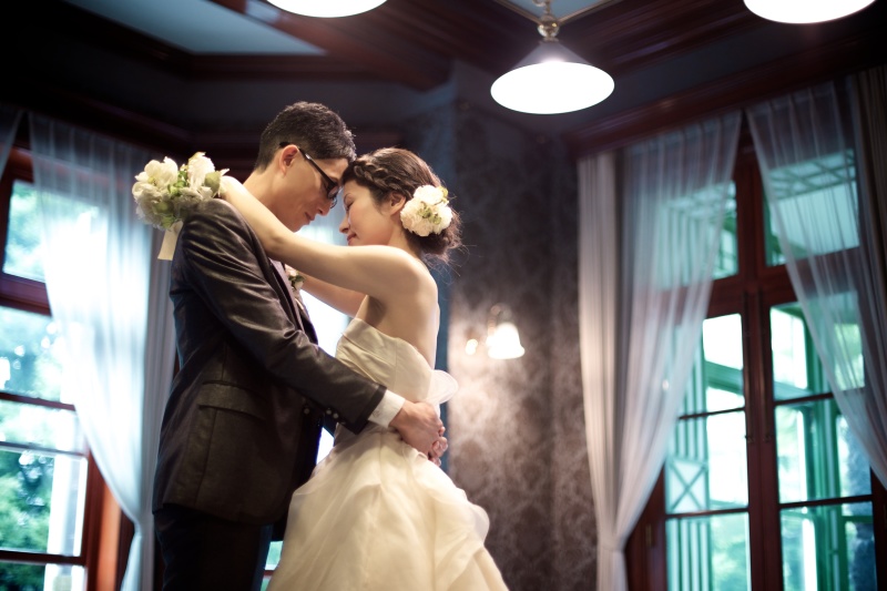 アイドルの写真集、ミュージシャンのジャケット撮影なども手掛けているため、幅広いイメージの撮影を得意とするフォトグラファーです。