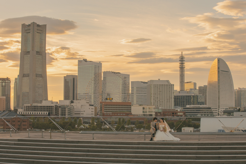 【洋装・2ロケーション撮影プラン】横浜街中『大さん橋サンセット+馬車道』◆ご新婦ヘアメイク・補正済全データ・申請料・移動費込