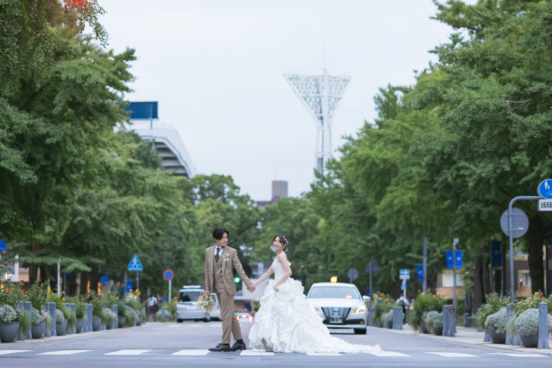 【洋装ロケ】カジュアルにお散歩しながら『横浜街並み撮影プラン』◆ご新婦ヘアセット&メイク・ご移動費・申請料金・補正済み全データ込