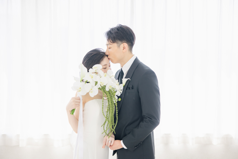 【スタジオ】洋装1着プラン◆ご新婦様ヘアセット&メイク・C〜Bランク衣装グレードアップ料金込み・全データ(50cut)付き!