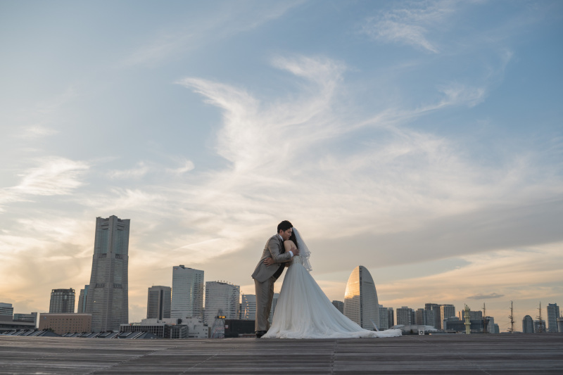 【洋装・2ロケーション撮影プラン】横浜街中『大さん橋サンセット+馬車道』◆ご新婦ヘアメイク・補正済全データ・申請料・移動費込