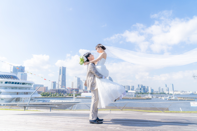 【大桟橋・朝〜日中プラン】みなとみらいを一望できるロケーション◆ご新婦様ヘアセット&メイク・ご移動費・申請料金・全データ込み