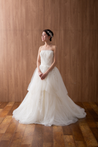 IM-003-09F(VERA WANG Lisbeth)