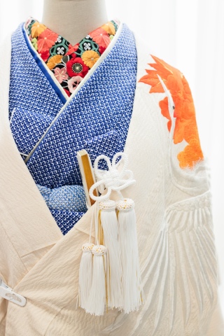 刺繍襟(黒地・花柄)