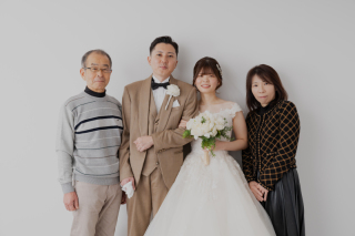 東京駅・スタジオ　洋装撮影　ご家族様と一緒に