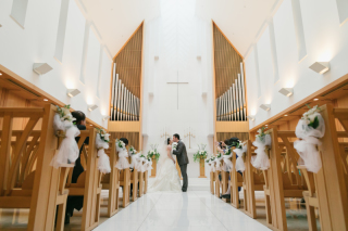 ご家族とチャペルで撮影＊