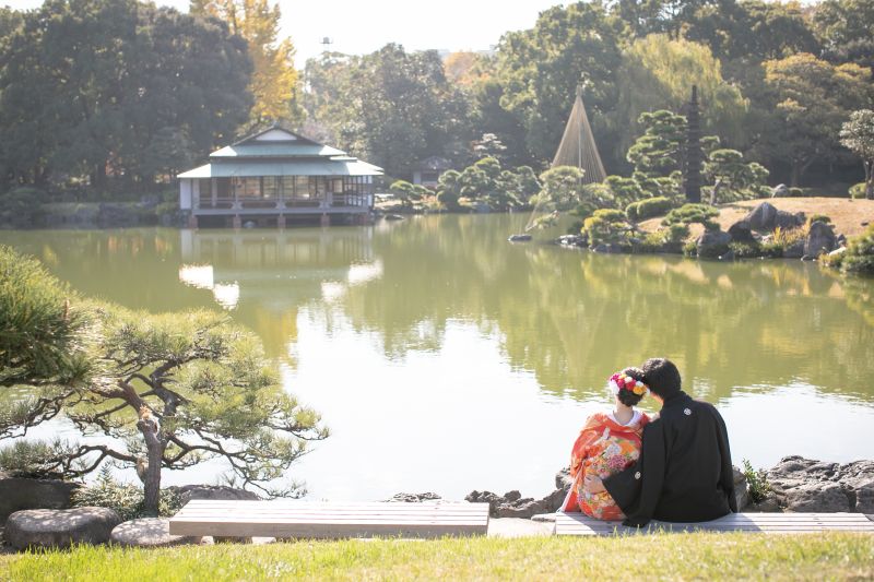 庭園を前に