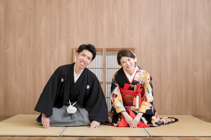 正座で挨拶ショット