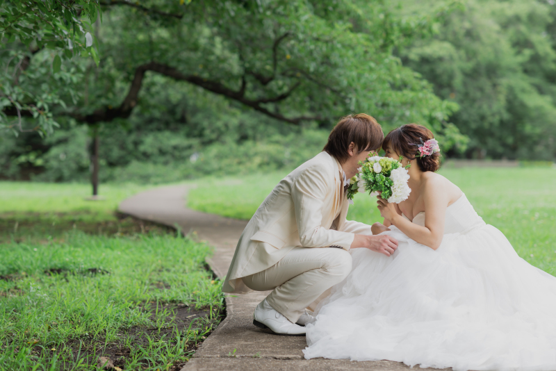 ブーケで隠して