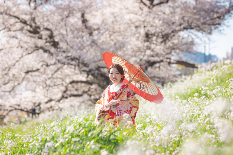 ご新婦様ソロショット！華やかなお衣装が映えますね