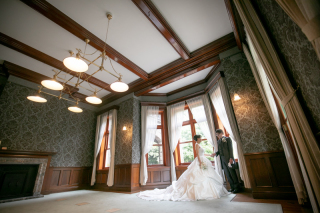 洋装　ロケーション