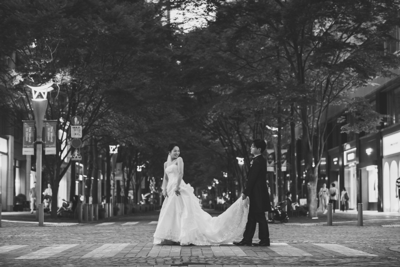 丸の内の街中で