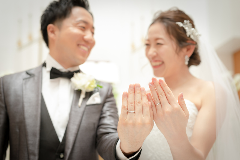 指輪をアップで・・