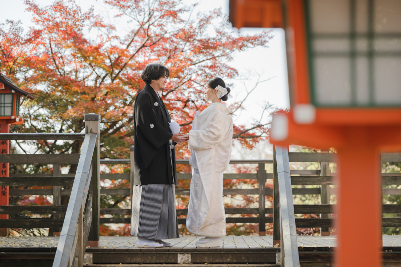 お着物がより一層映える、趣深い建物を背に一枚