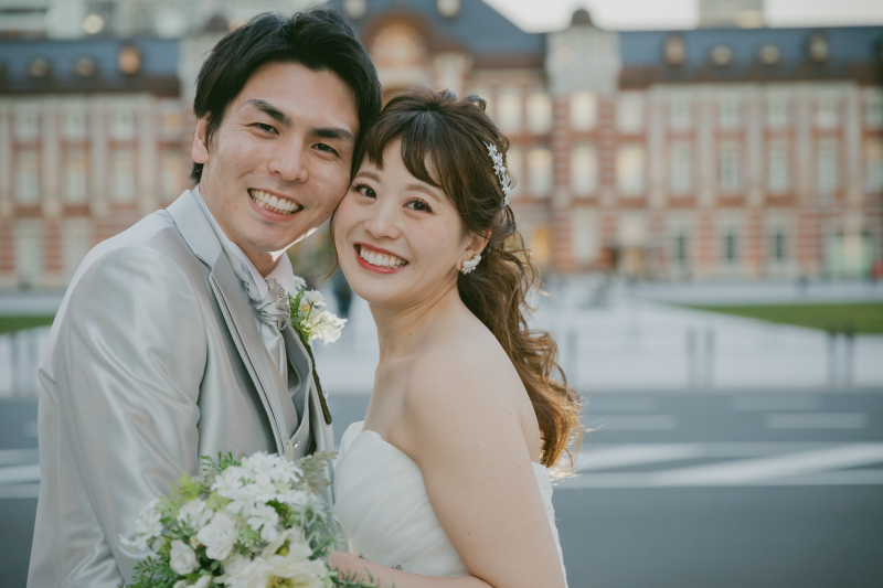 頬を寄せ合って