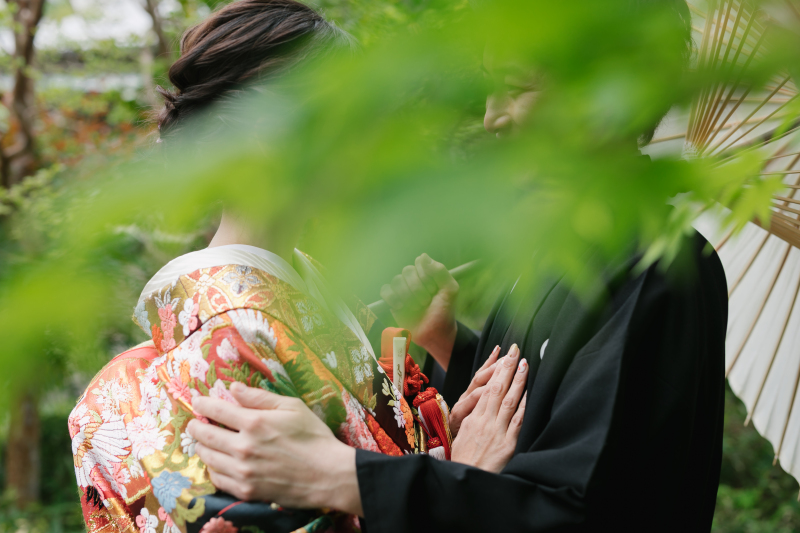 あえて顔を隠して・・・