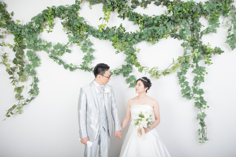 ウェディングドレスも