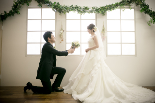 スタジオで入籍の記念に撮影＊