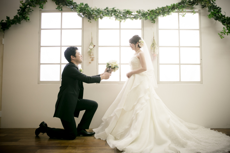 スタジオで入籍の記念に撮影＊