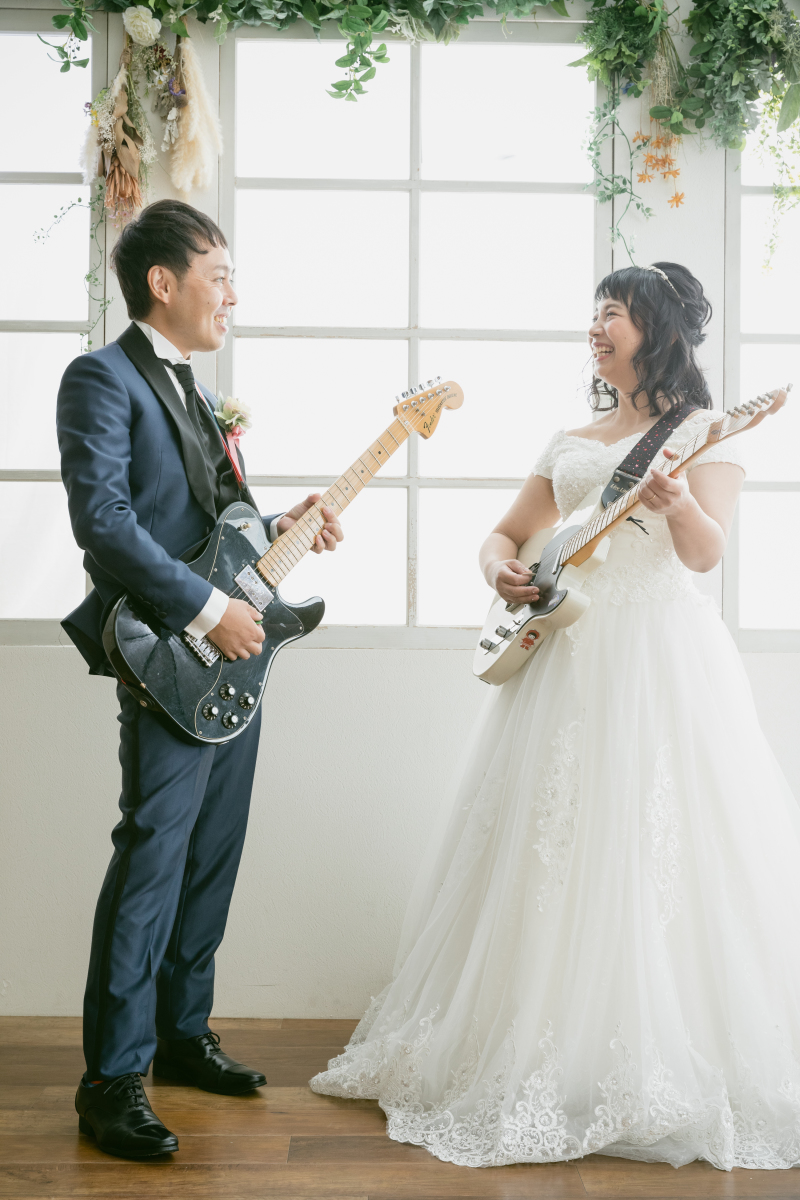 ギターを持って・・・