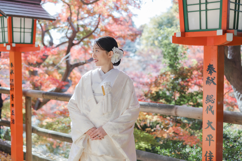 こだわりの衣装をしっかりと！ご新婦様ソロショット