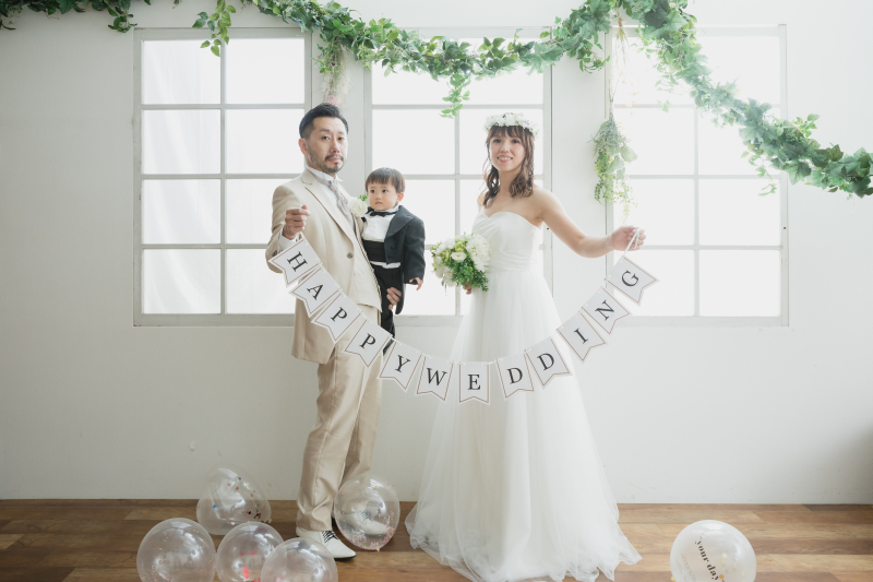 ガーランドを持って