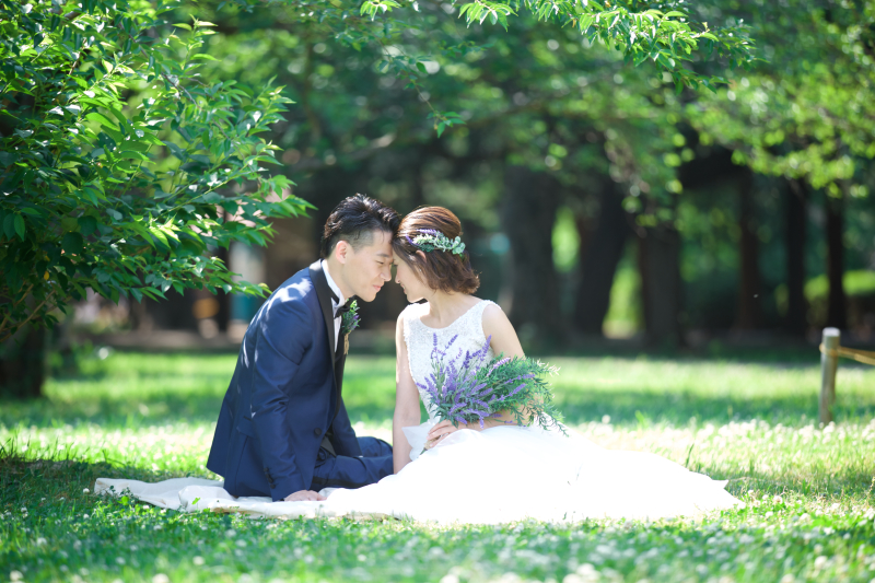 ドレスとタキシードに着替えて