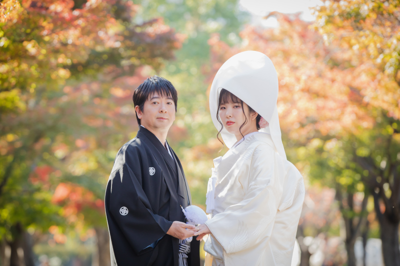 向かい合って